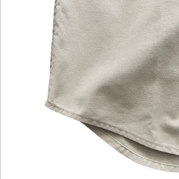 NWOT WOOLRICH Khaki Button Down Shirt Size Medium - Picture 4 of 5